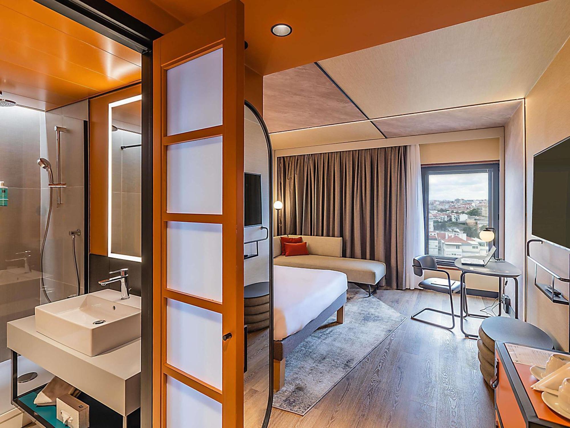 Novotel Hotel 4*